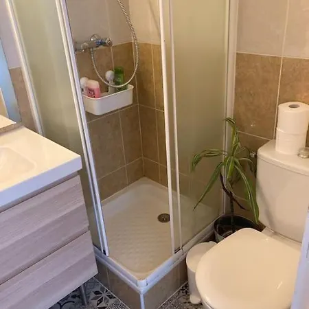 Apartman 1 Proximite Port De Commerce Et Gare Sncf *