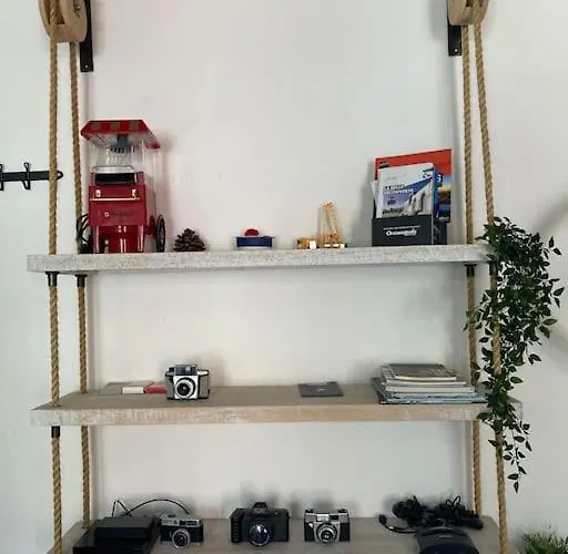 1 Proximité Port De Commerce Et Gare Sncf